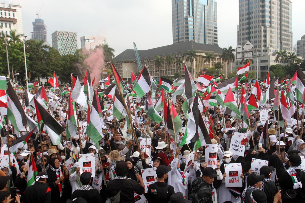 Defending Palestine Action and Fundraising in the Monas Area